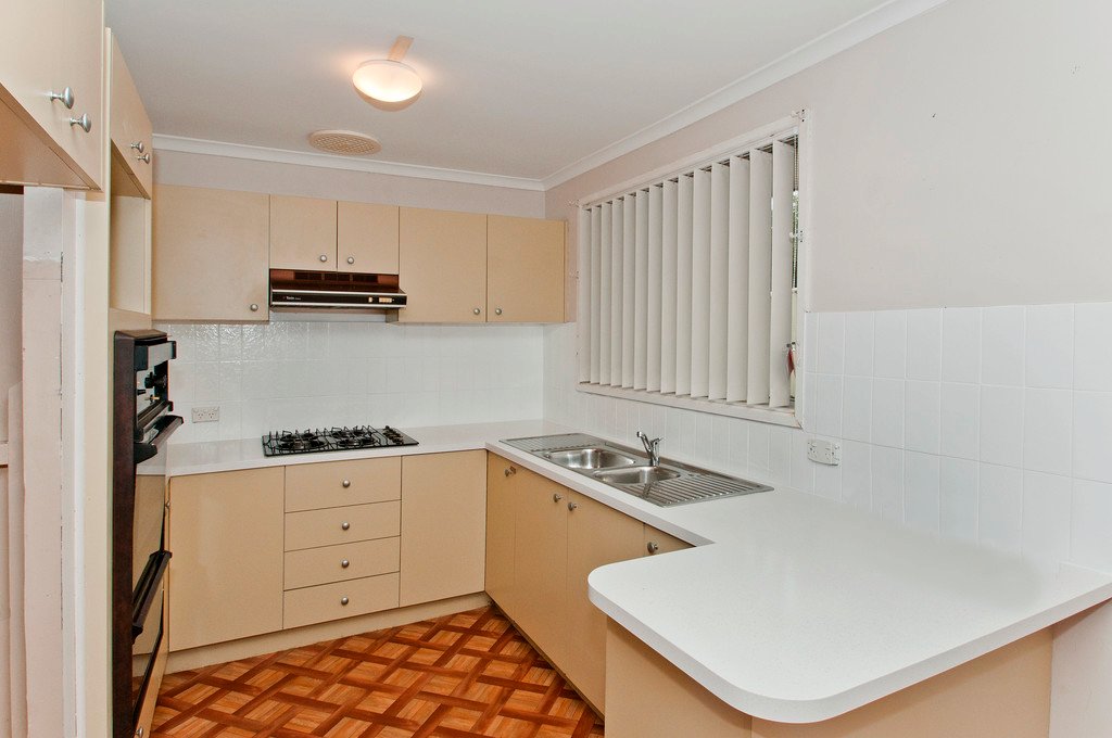 13 Bright Pde  DAPTO 2