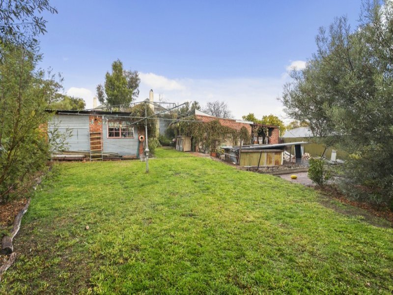 13 Brown Street BENDIGO 14