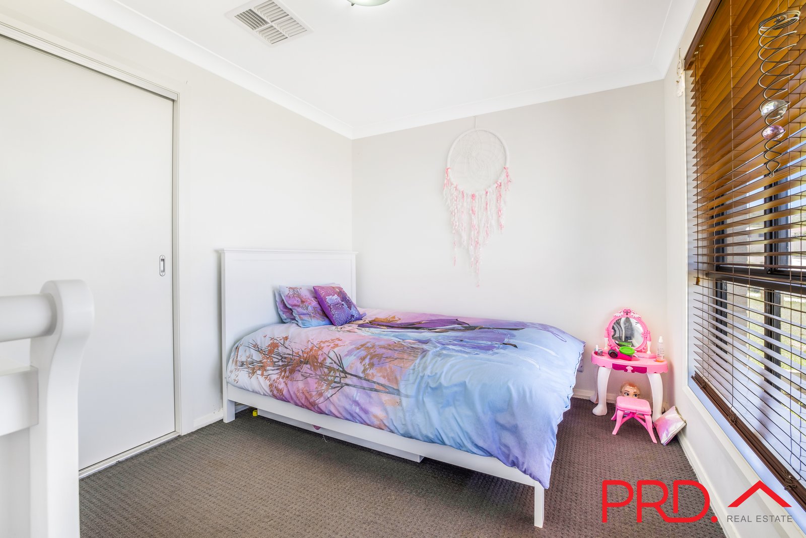 13 Brushbox Grove TAMWORTH 10