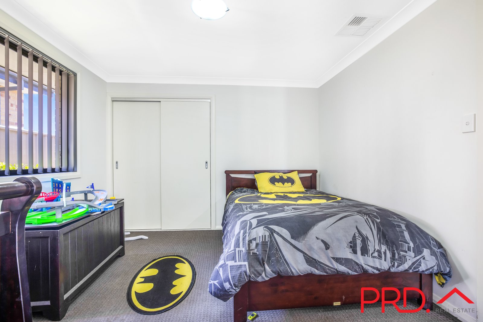 13 Brushbox Grove TAMWORTH 11