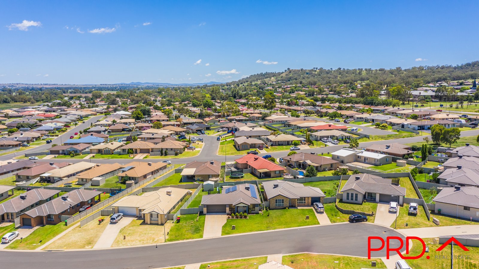 13 Brushbox Grove TAMWORTH 17