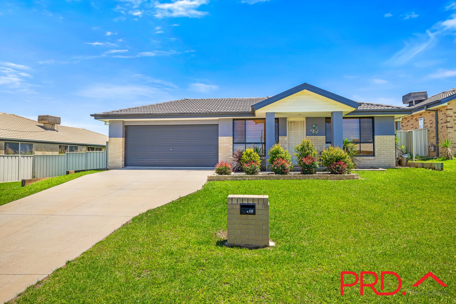 13 Brushbox Grove TAMWORTH 27