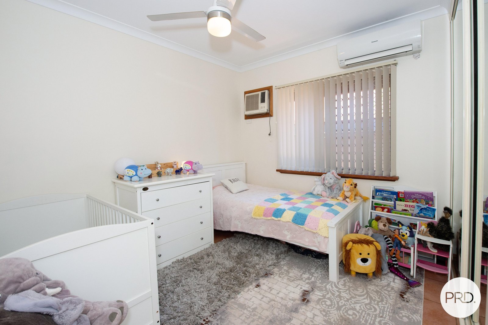 13 Buchanan Circuit BAYNTON 8