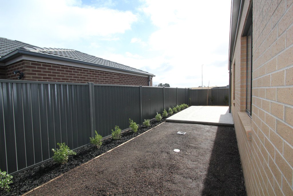 13 Buchanan Drive Lucas 12