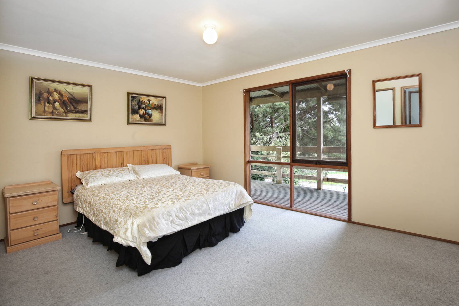 Real Estate and Property in 13 Campaspe Drive, Woodend, VIC