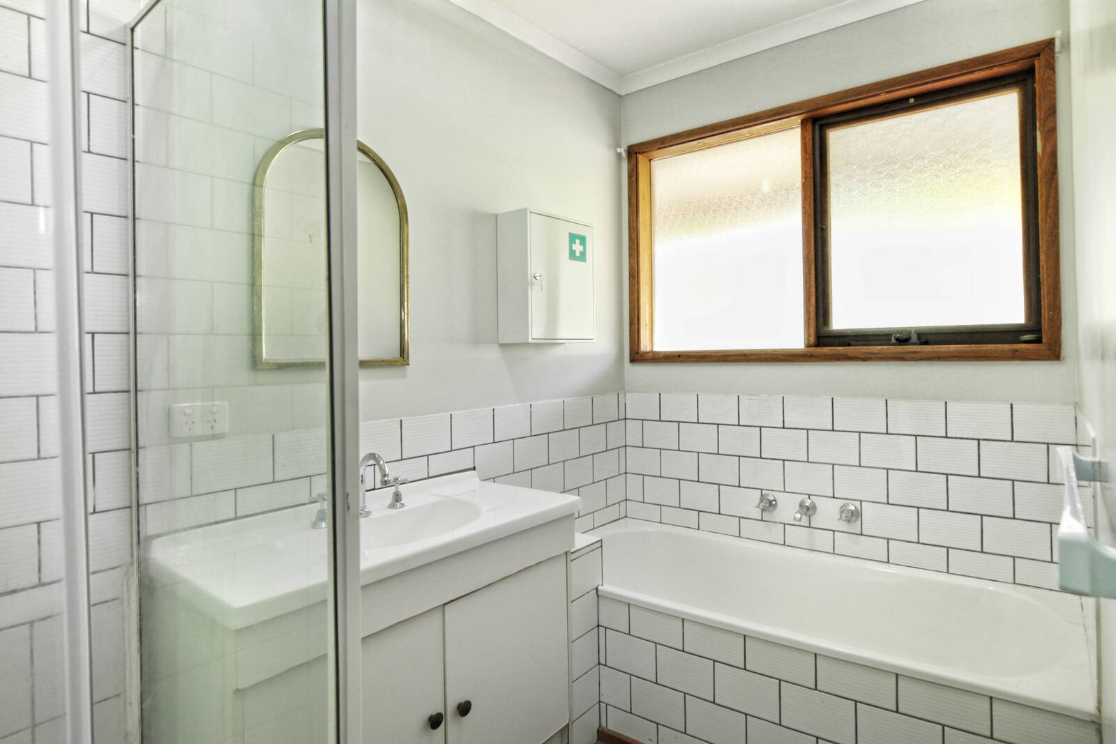 Real Estate and Property in 13 Campaspe Drive, Woodend, VIC