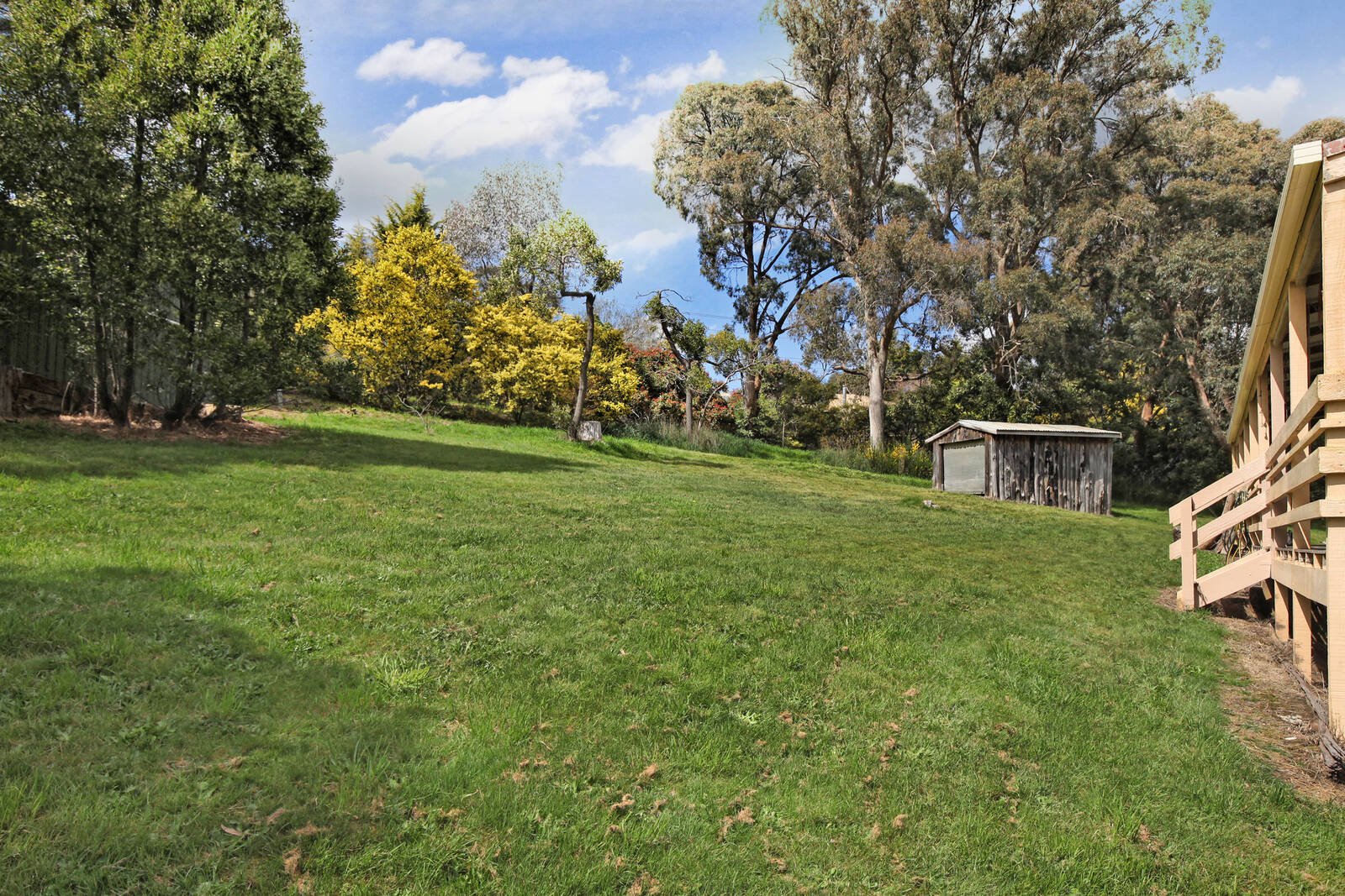 Real Estate and Property in 13 Campaspe Drive, Woodend, VIC