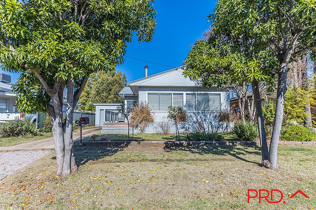 13 Campbell Street TAMWORTH 1