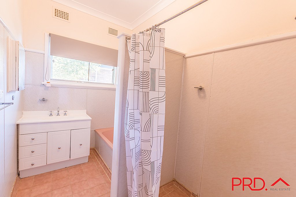 13 Campbell Street TAMWORTH 10