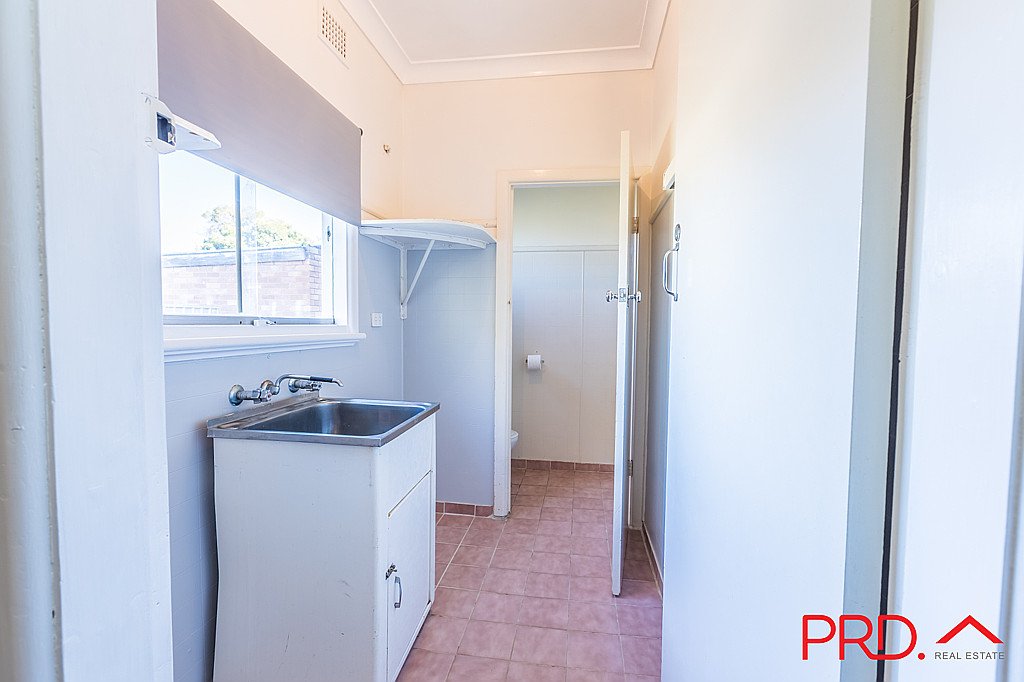 13 Campbell Street TAMWORTH 11