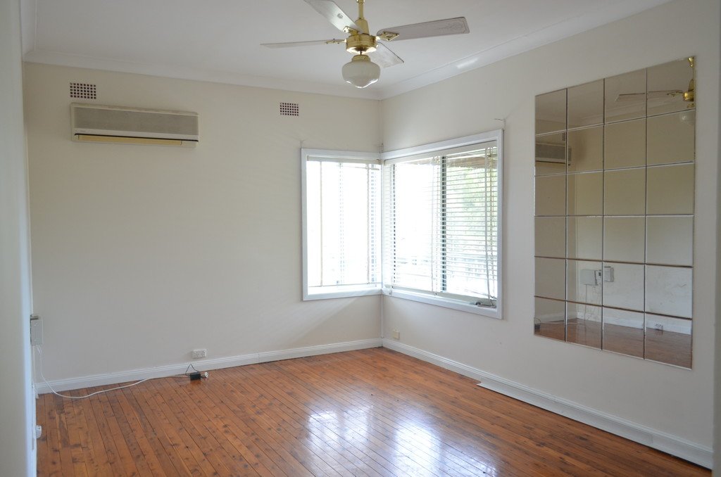 13 Carcoola St  CAMPBELLTOWN 2