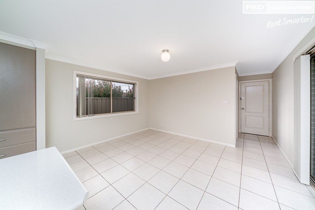 1/3 Carinya Street GLENFIELD PARK 7