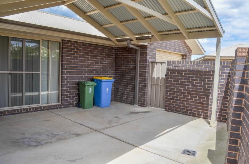 1/3 Carinya Street WAGGA WAGGA 7