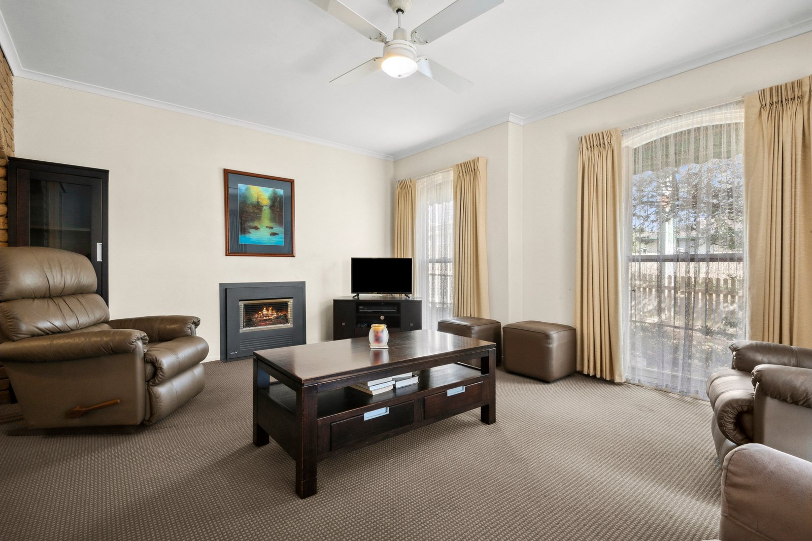 Gallery: 13 Carnarvon Drive