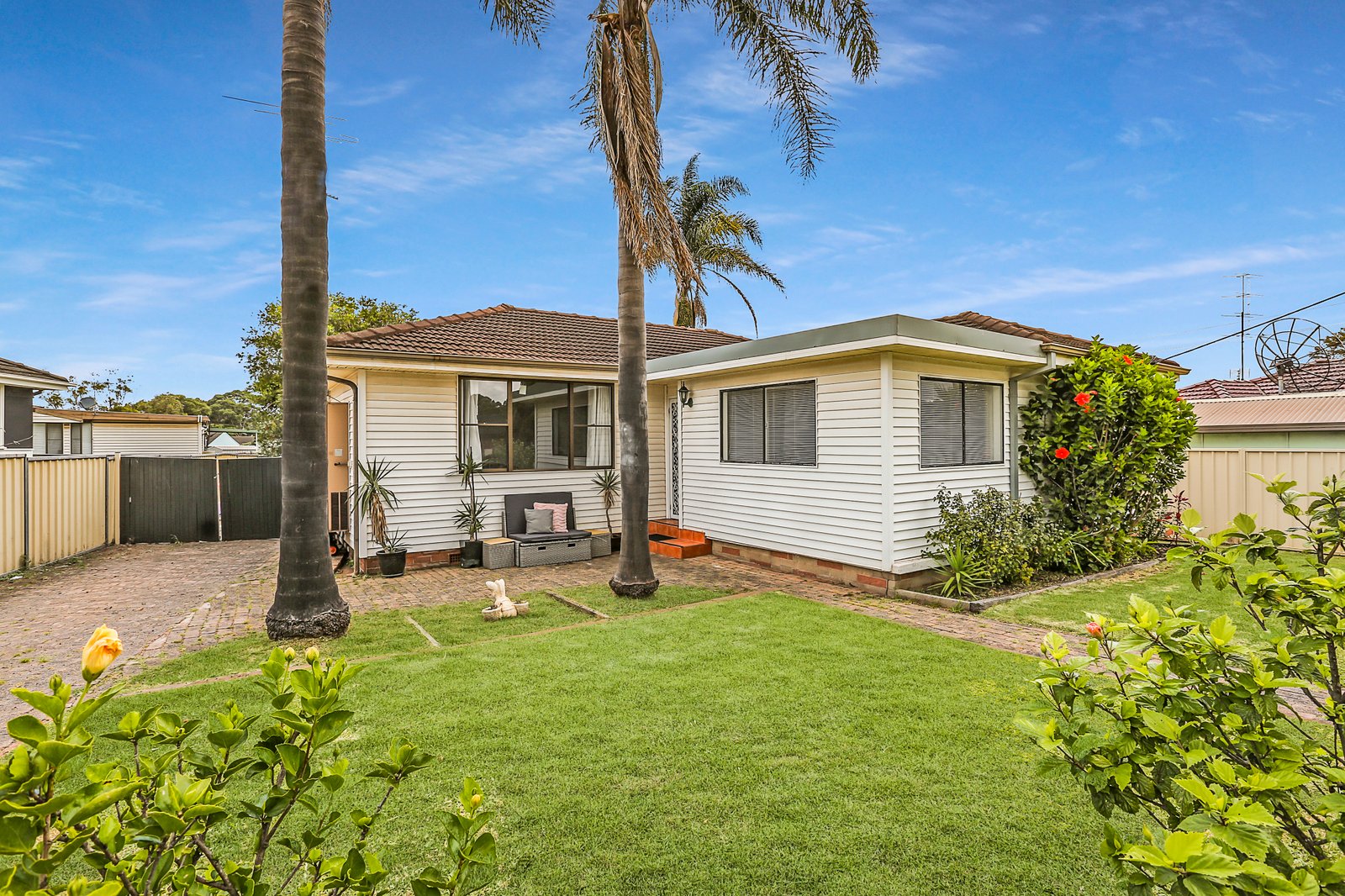 13 Carringle Street BERKELEY 1