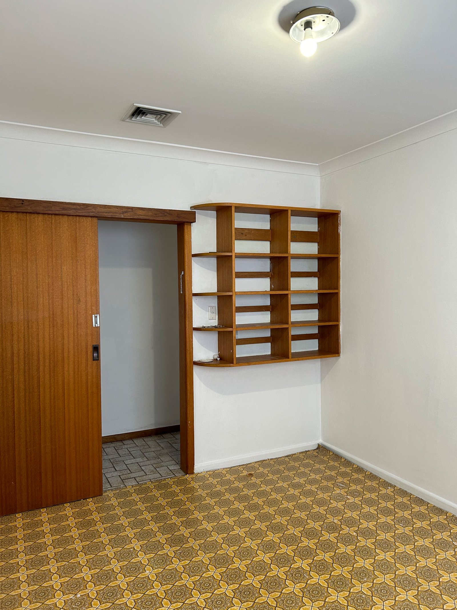 13 Chaperon Crescent MINTO 13