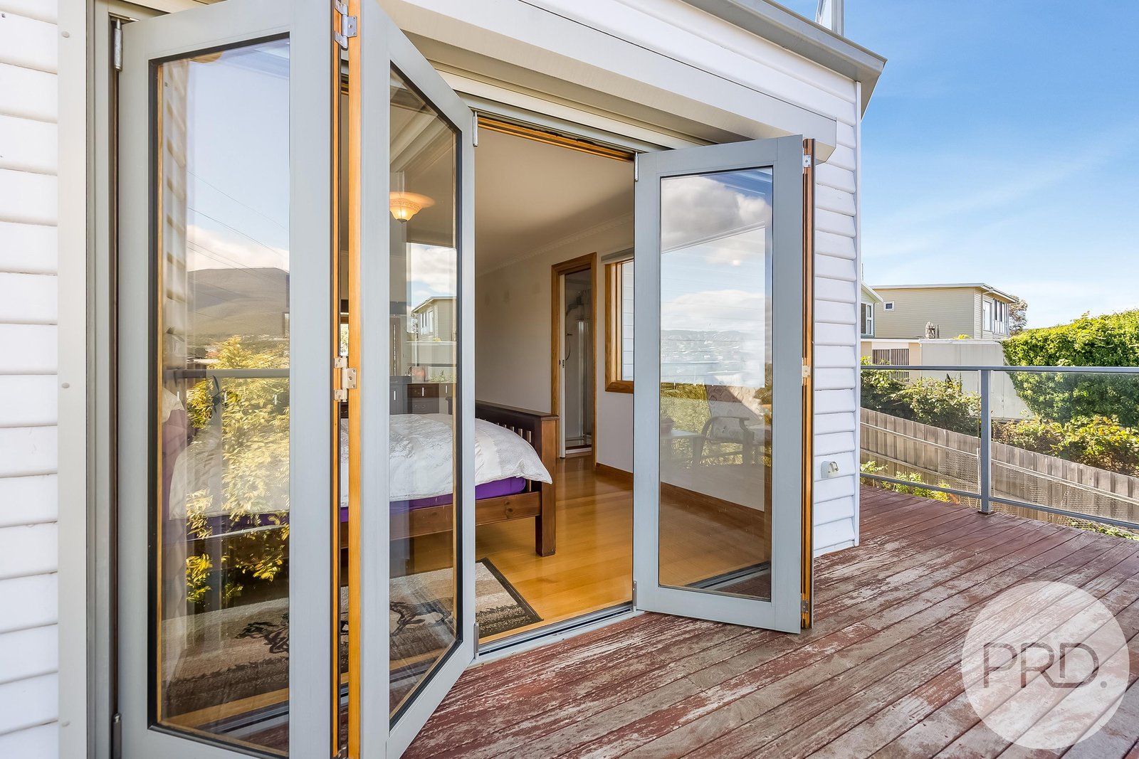 13 Chestnut Avenue LUTANA 19