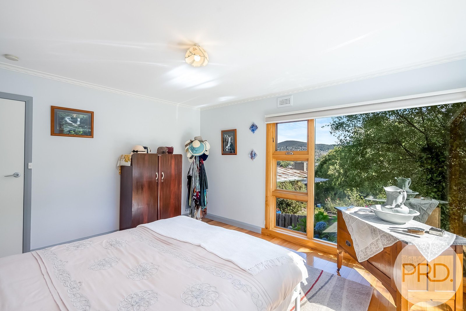 13 Chestnut Avenue LUTANA 25