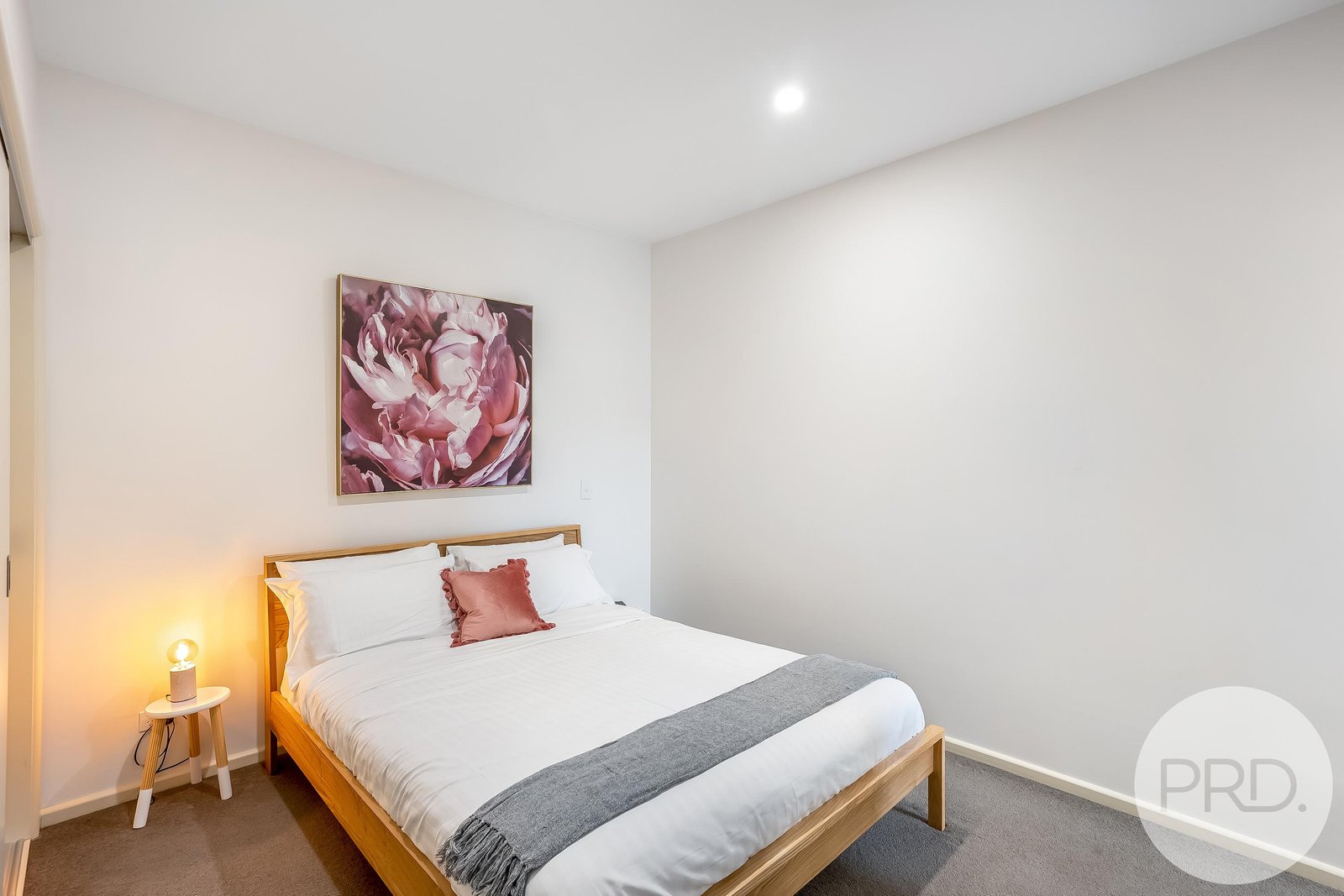 1/3 Clarence Street BELLERIVE 4
