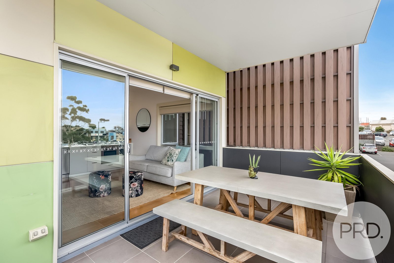 1/3 Clarence Street BELLERIVE 12