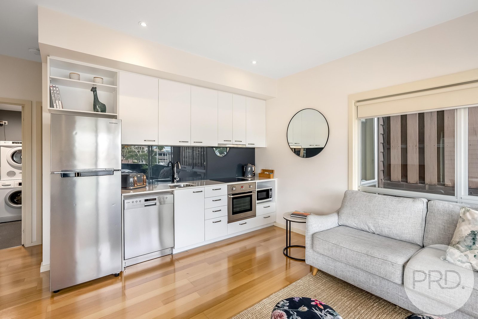 1/3 Clarence Street BELLERIVE 14
