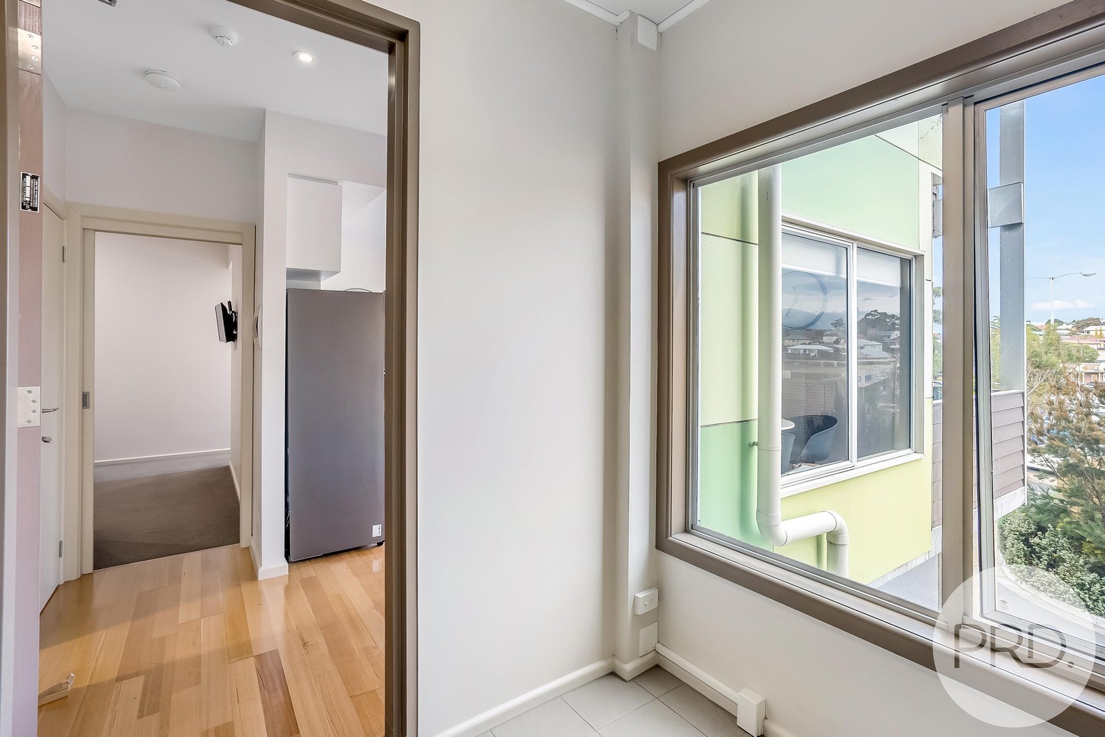 1/3 Clarence Street BELLERIVE 16