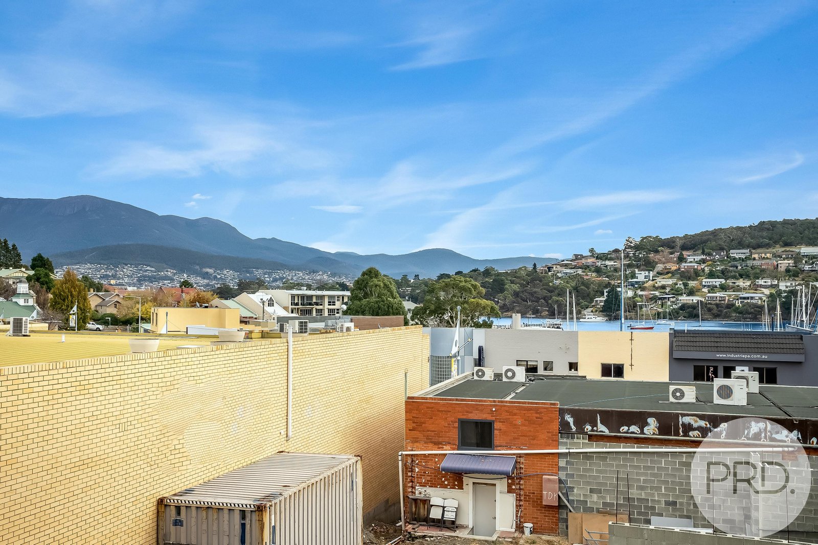 1/3 Clarence Street BELLERIVE 21