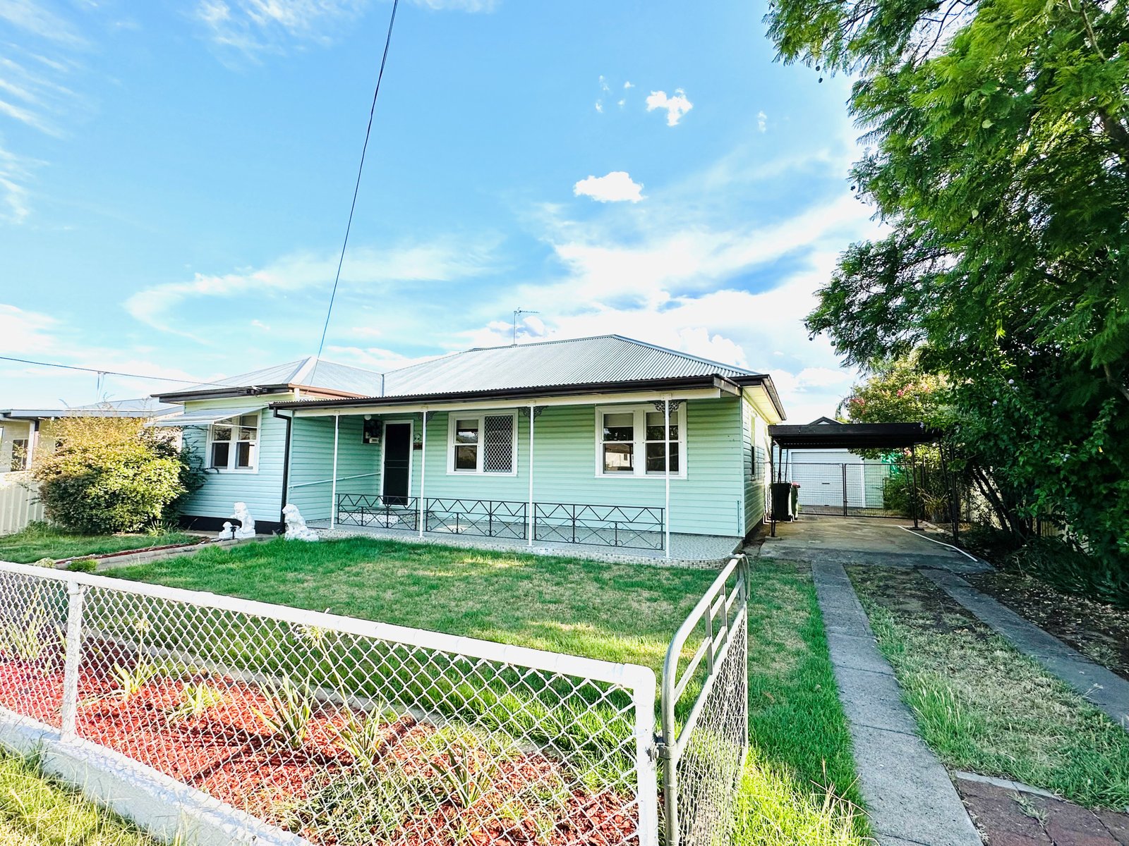 13 Cobley Avenue TAMWORTH 1