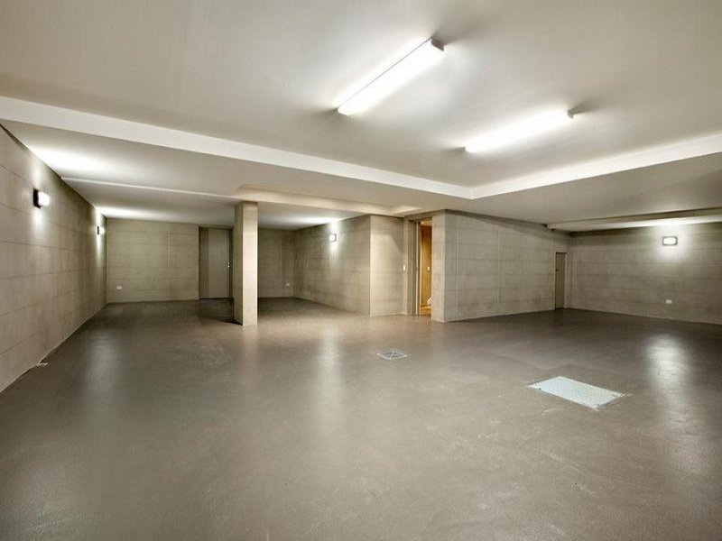 Real Estate and Property in 13 Cole Court, Toorak, VIC