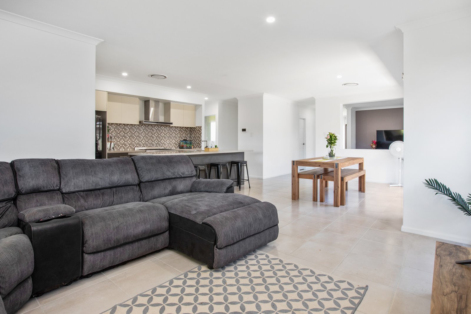 13 Conquest Close RUTHERFORD 7