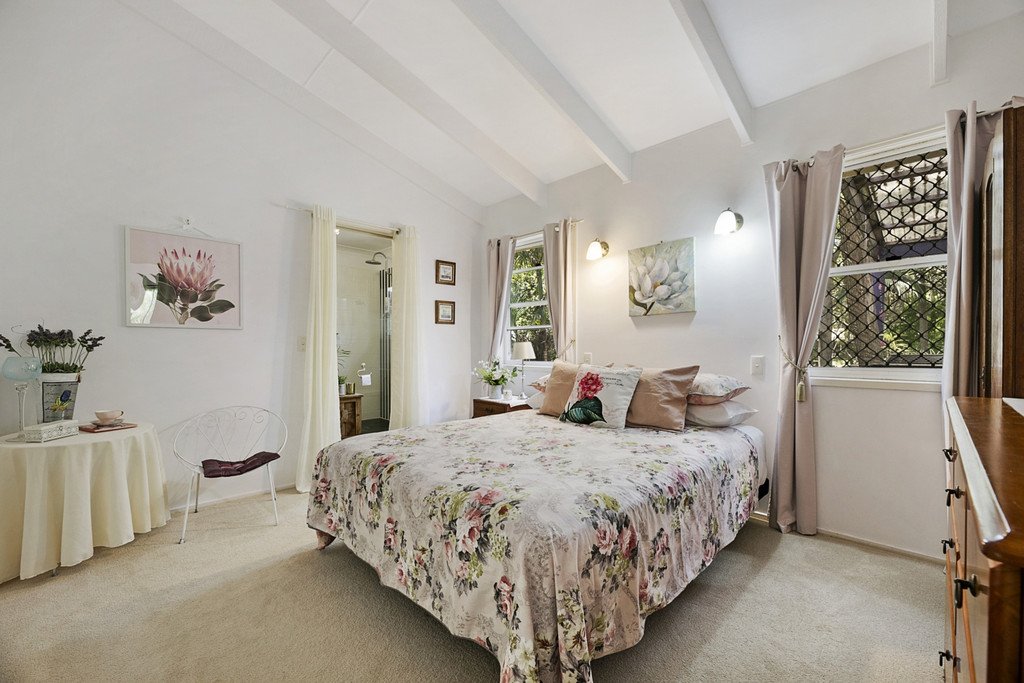 13 Coorabin Ct  TALLEBUDGERA 6