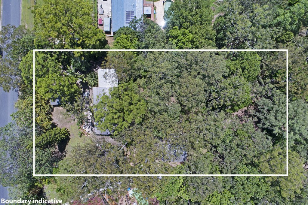 13 Coorabin Ct  TALLEBUDGERA 15