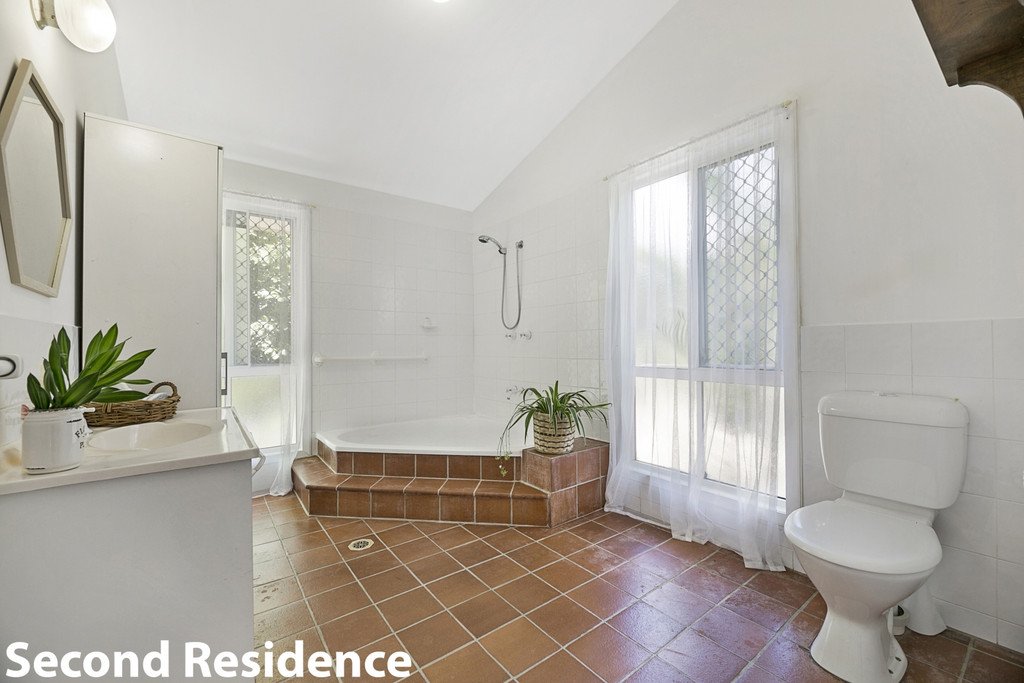 13 Coorabin Ct  TALLEBUDGERA 23
