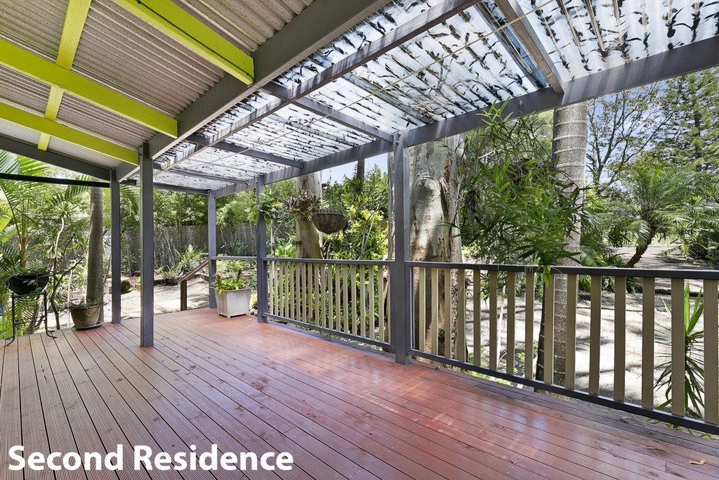 13 Coorabin Ct  TALLEBUDGERA 24