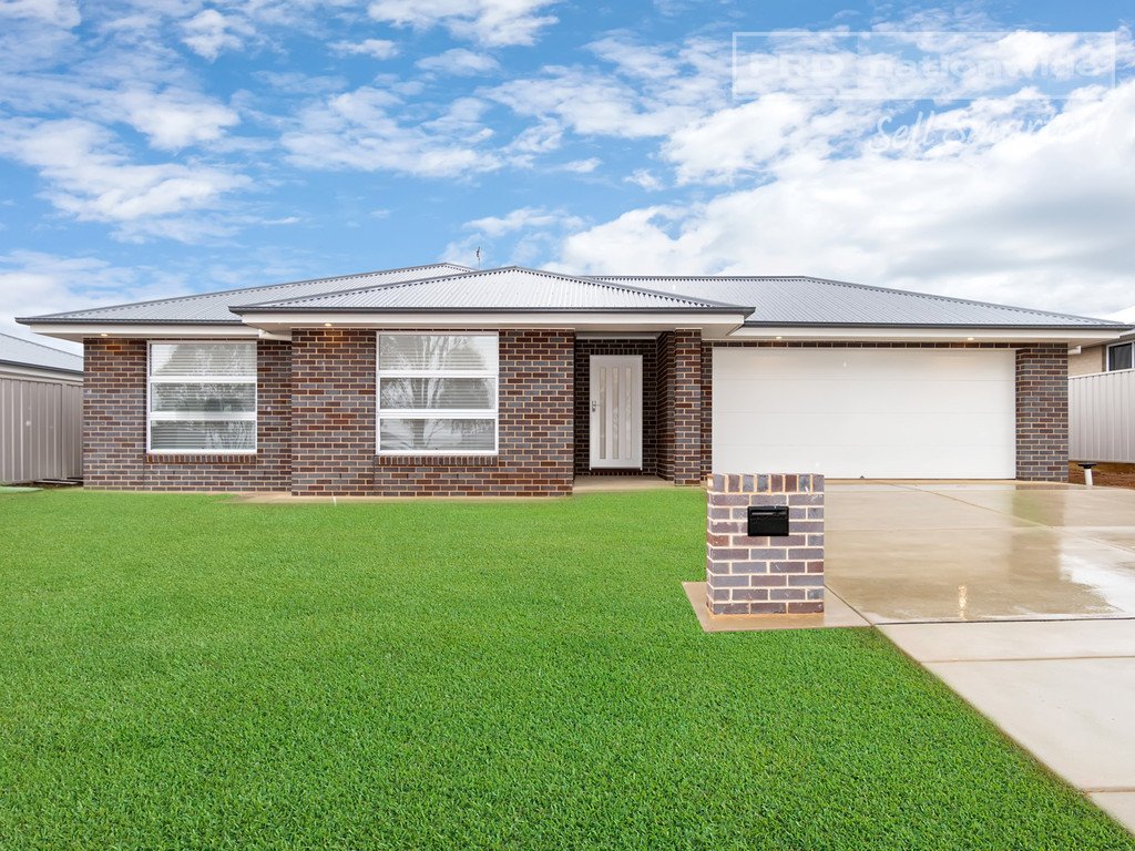 13 Coppabella Drive GOBBAGOMBALIN 1