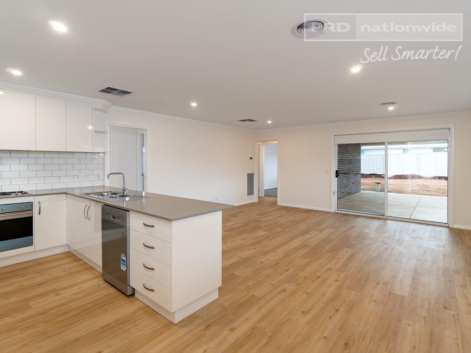 13 Coppabella Drive GOBBAGOMBALIN 3