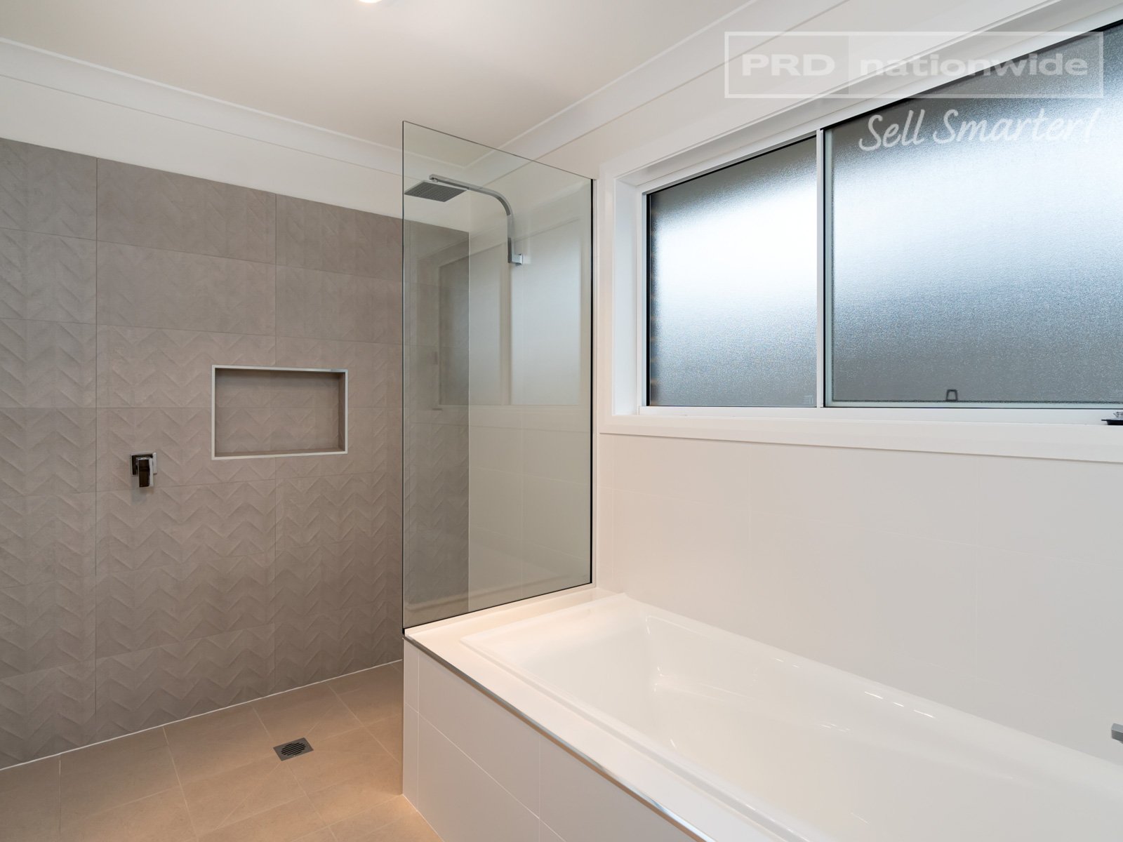 13 Coppabella Drive GOBBAGOMBALIN 10
