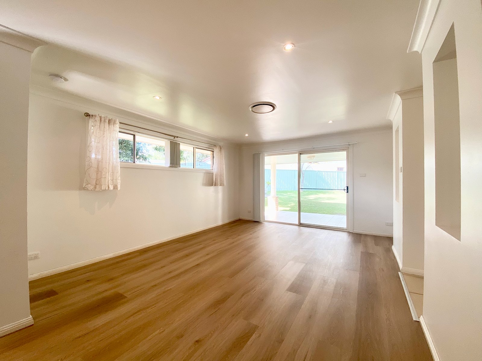 13 Corella Close SALAMANDER BAY 8