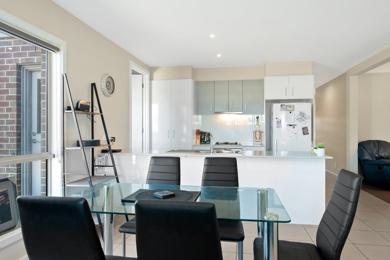 Gallery: 13 Creek View Close