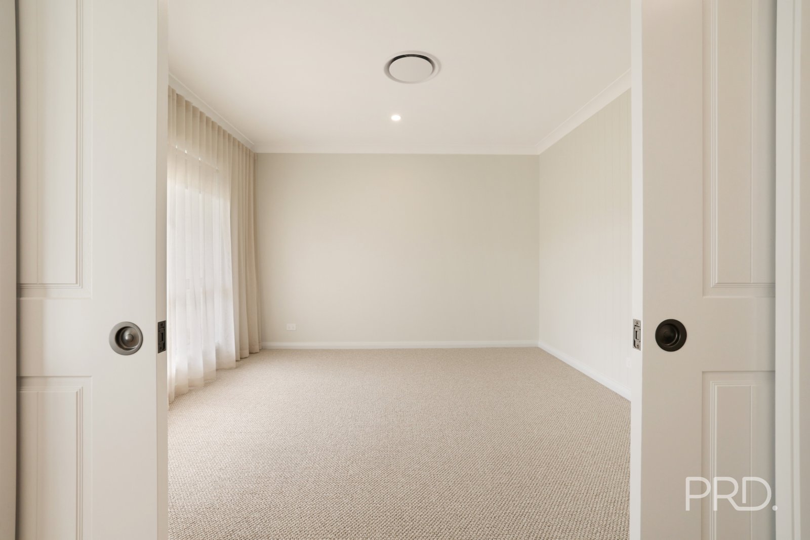 13 Crested Avenue TAMWORTH 10