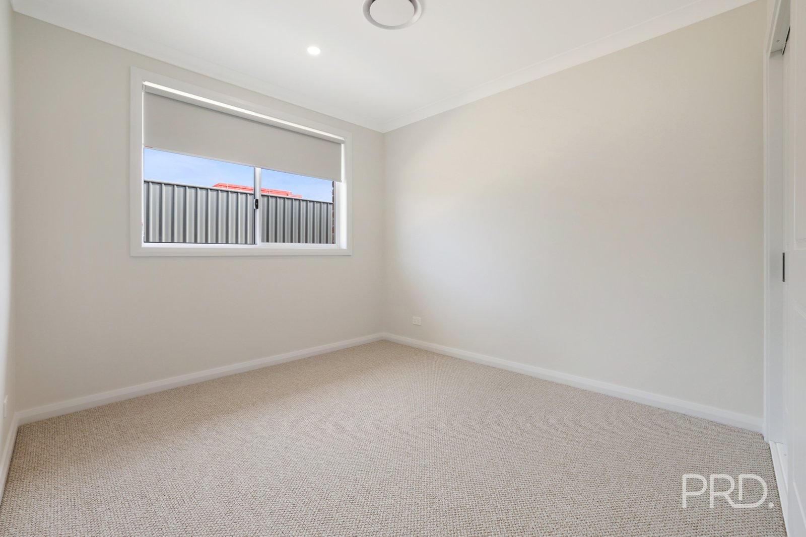 13 Crested Avenue TAMWORTH 25