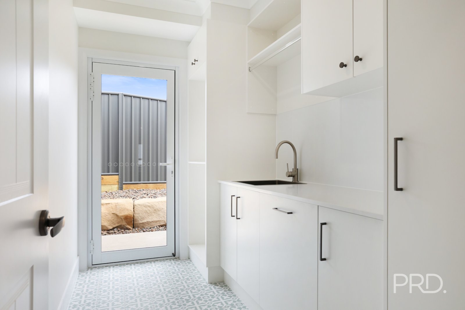 13 Crested Avenue TAMWORTH 26