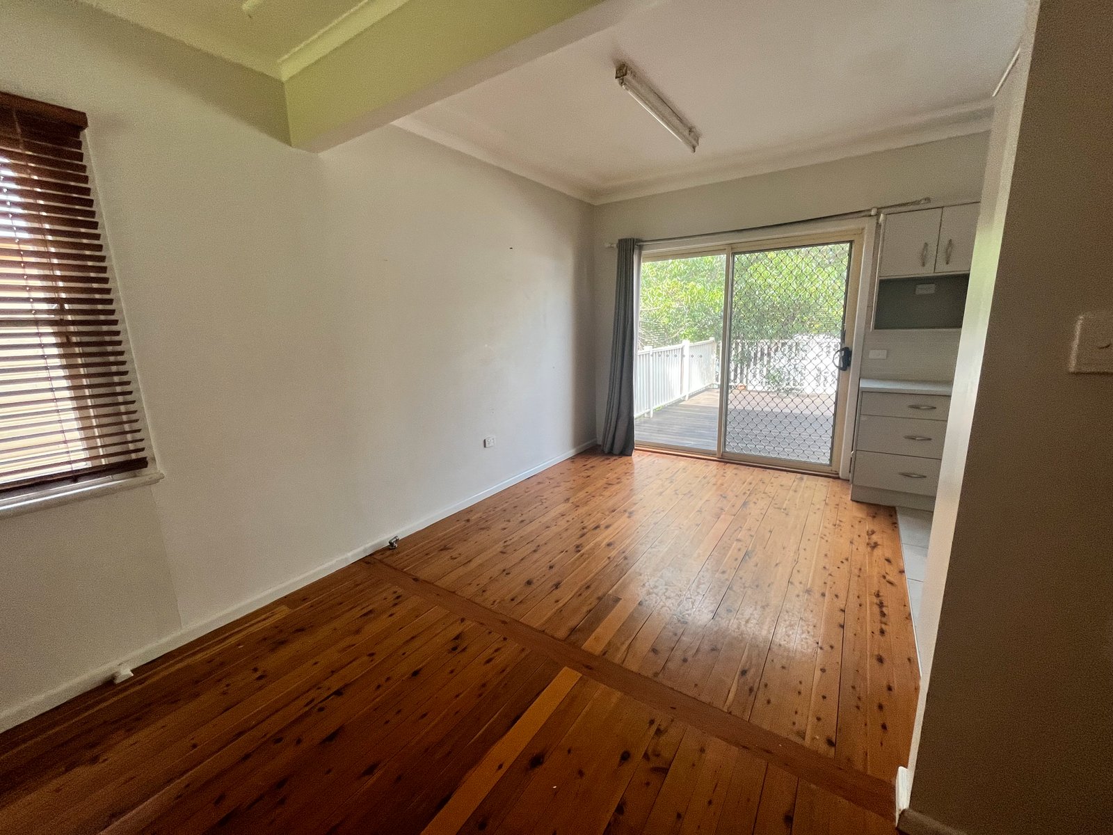 13 Croydon Avenue TAMWORTH 4