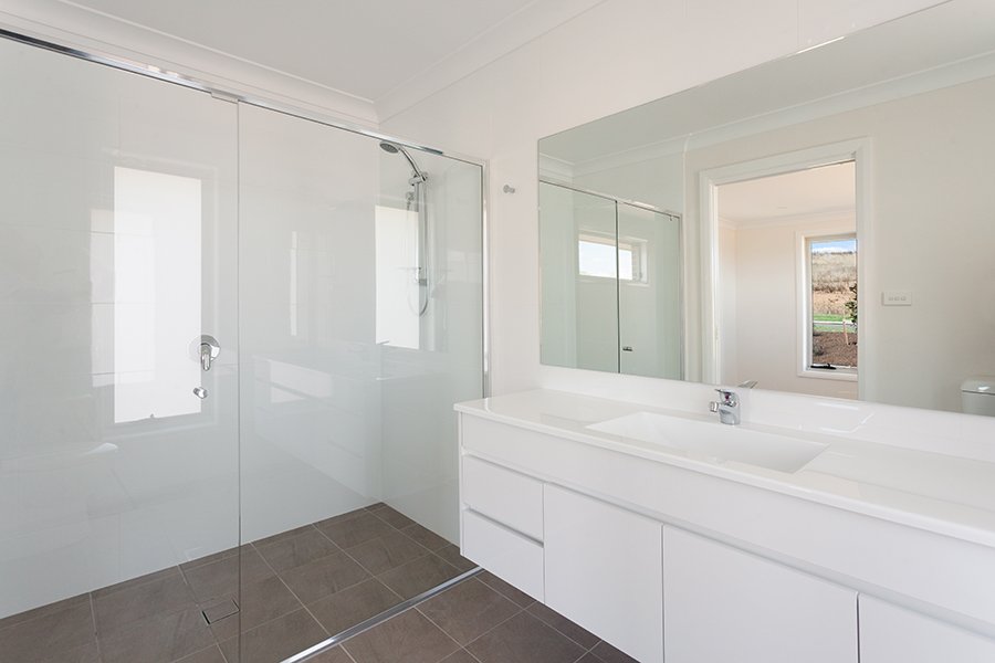13 Currawong Drive TAMWORTH 7