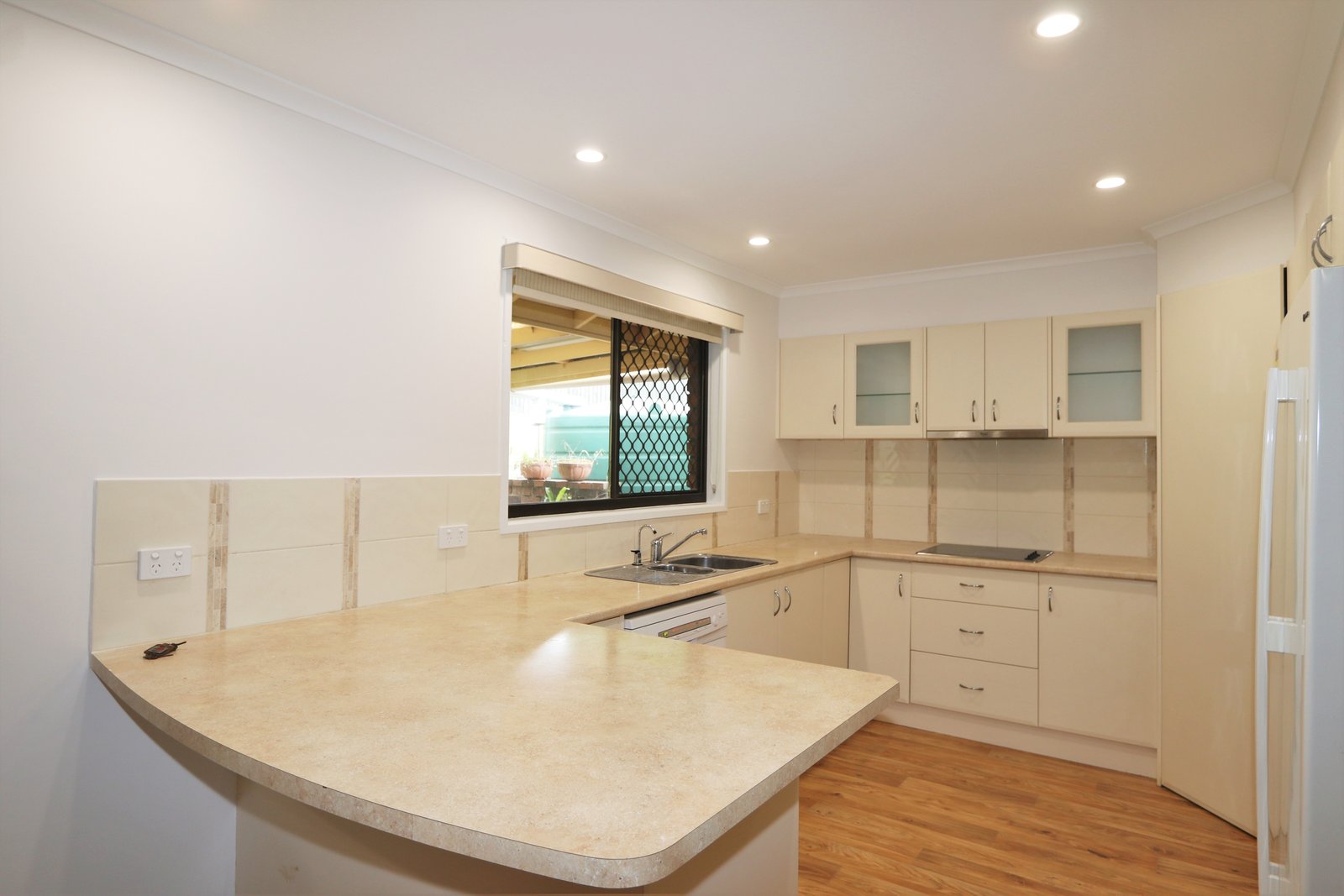 13 Cutana Court ASHMORE 3