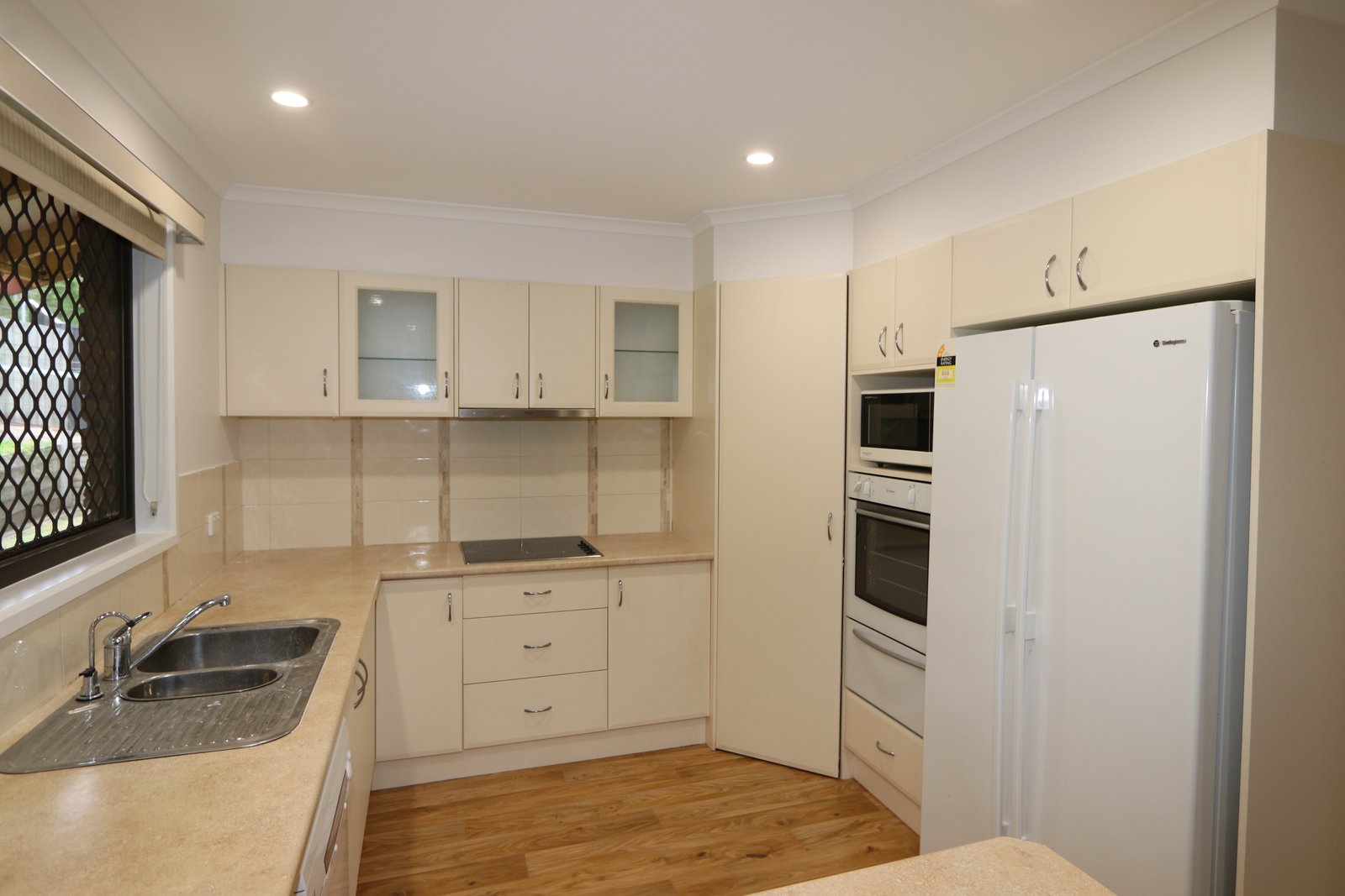 13 Cutana Court ASHMORE 4