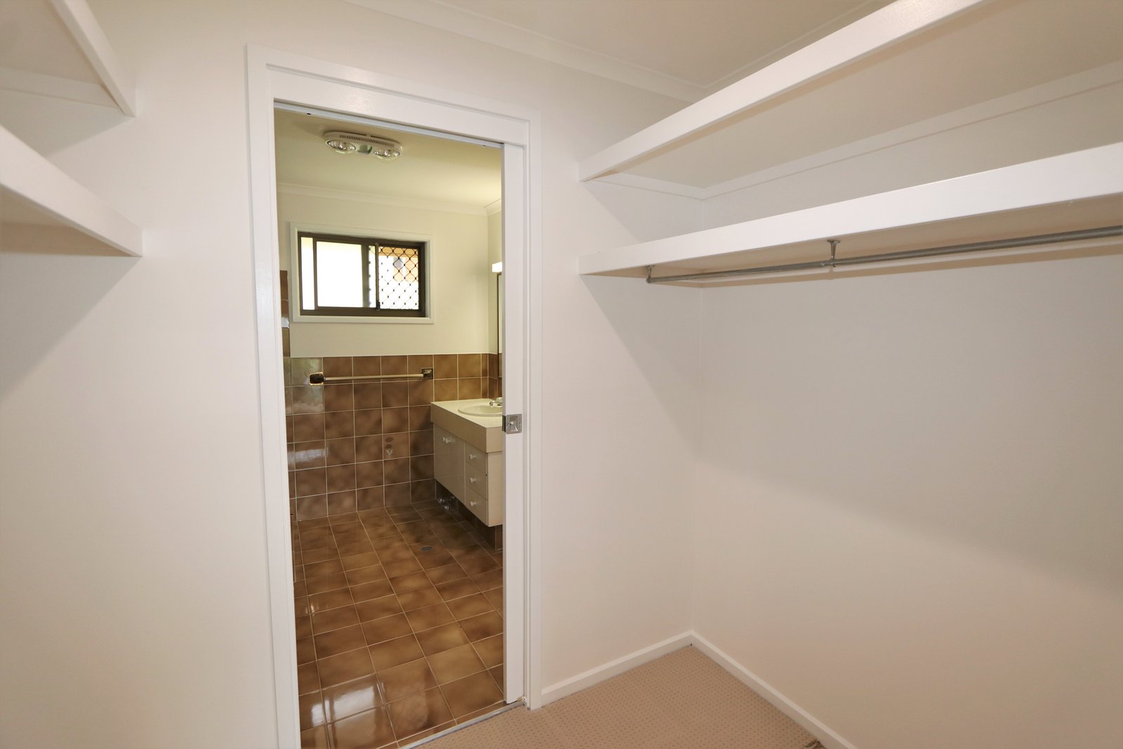 13 Cutana Court ASHMORE 11