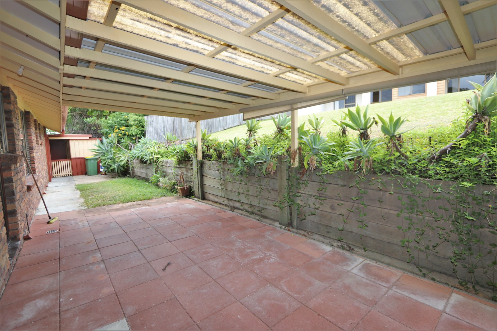 13 Cutana Court ASHMORE 16