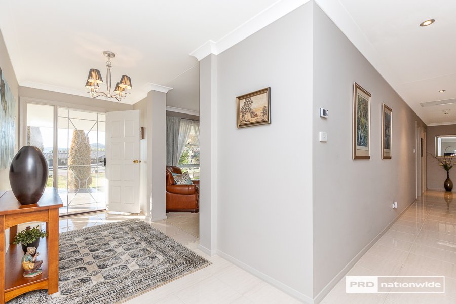 13 Daintree Circuit TAMWORTH 17