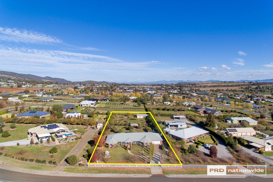 13 Daintree Circuit TAMWORTH 23